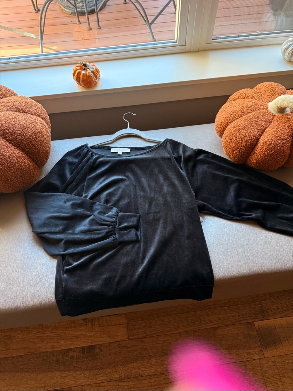 LOFT Black Balloon-Sleeve Scoop-Neck Sweater